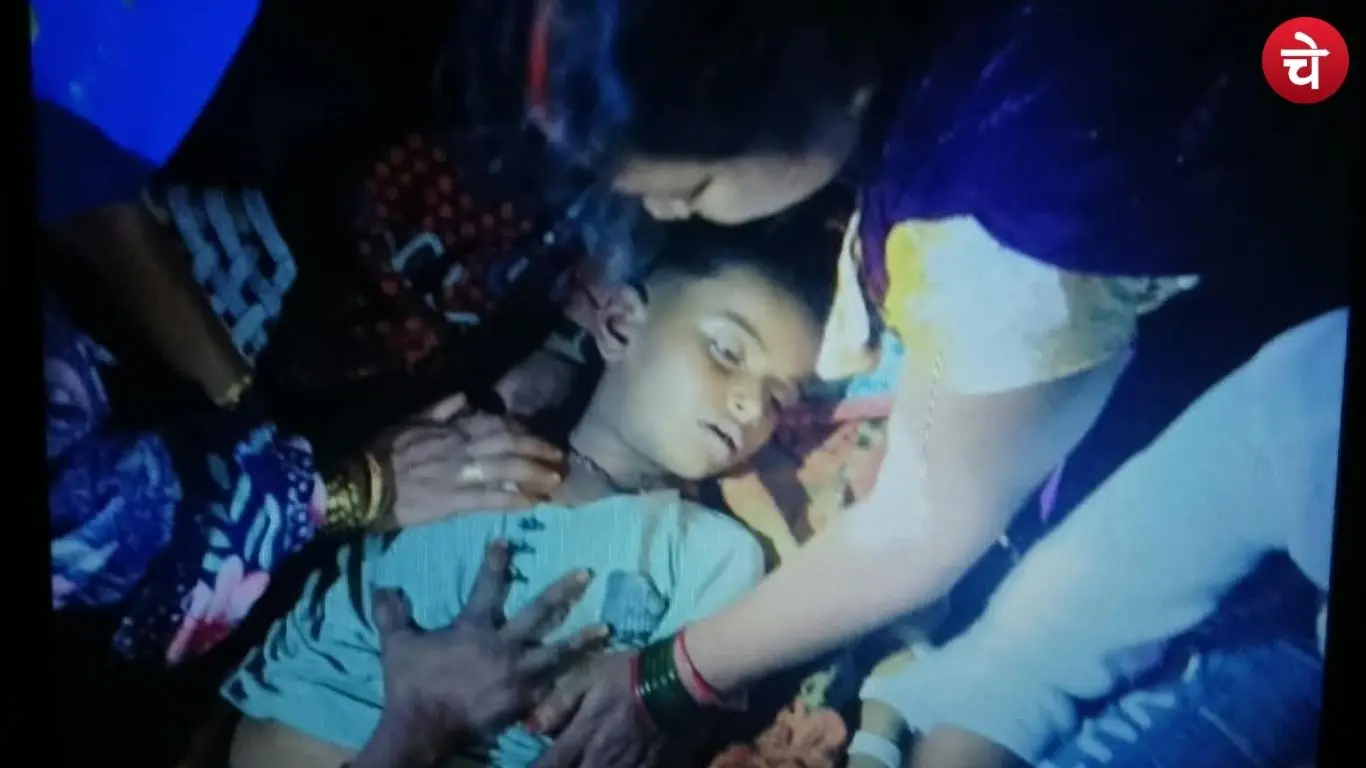 Family members wailing after the teenager's death